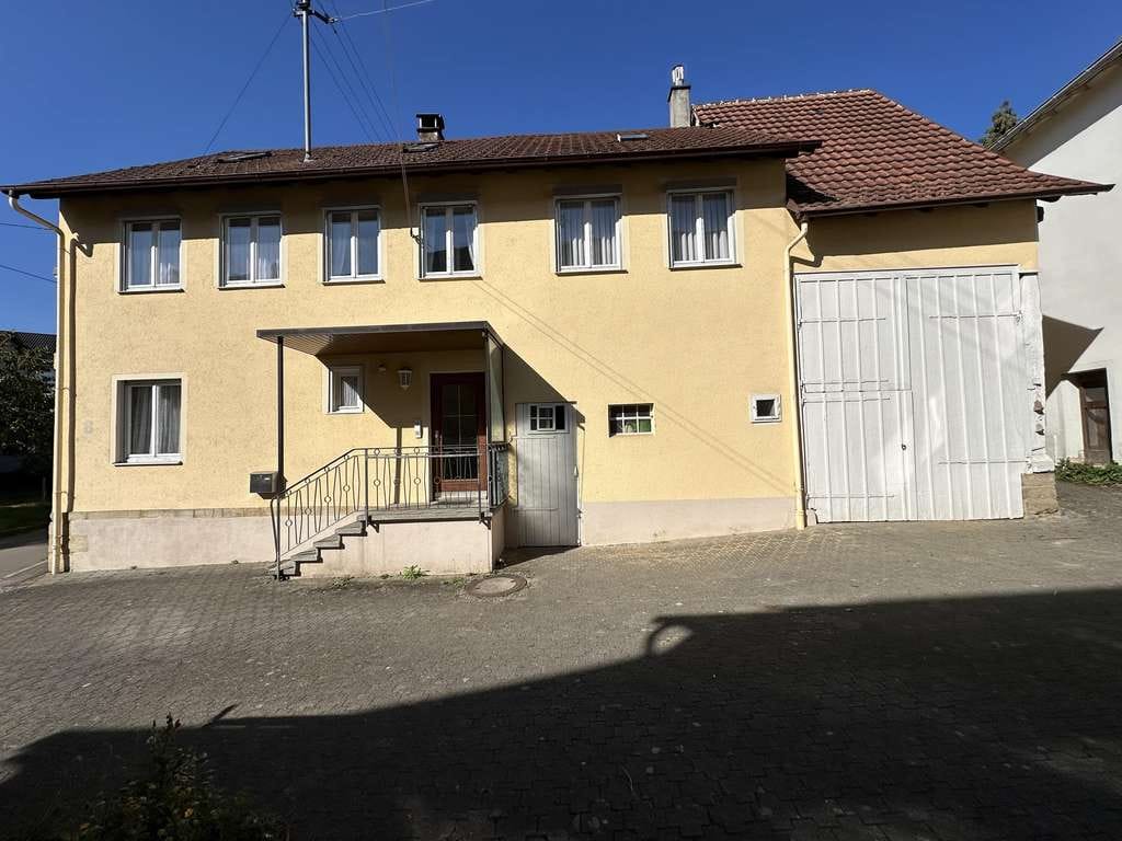 Immobilie in Ofterdingen - Sehr gepflegtes Haus mit Scheune im Zentrum von Ofterdingen - frei und sofort beziehbar ! - Bild 2
