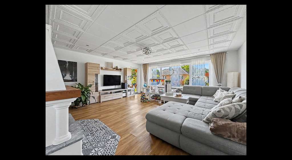 Immobilie in Hagenbüchach - Liebevoll saniertes Haus in Hagenbüchach mit 2 Wohneinheiten - eine wird frei u. eine ist vermietet - Bild 2