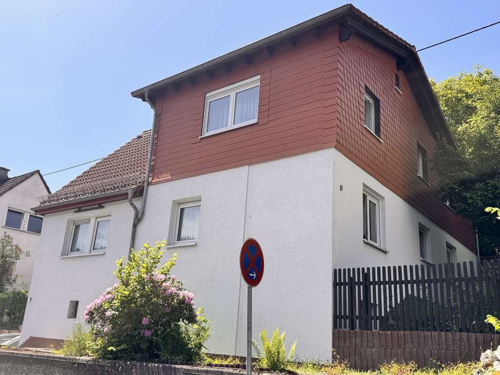 Immobilie in Bad Schwalbach - FREISTEHENDES EINFAMILIENHAUS IN ZENTRALER LAGE VON BAD SCHWALBACH - BEREITS FREIGESTELLT !!! - Bild 1