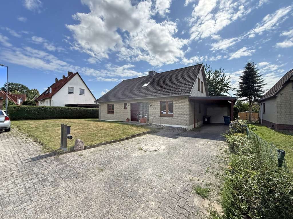 Immobilie in Reinfeld - Reinfeld - großzügiges EFH mit Vollkeller, Garage und Carport in Sackgassenlage - Bild 2