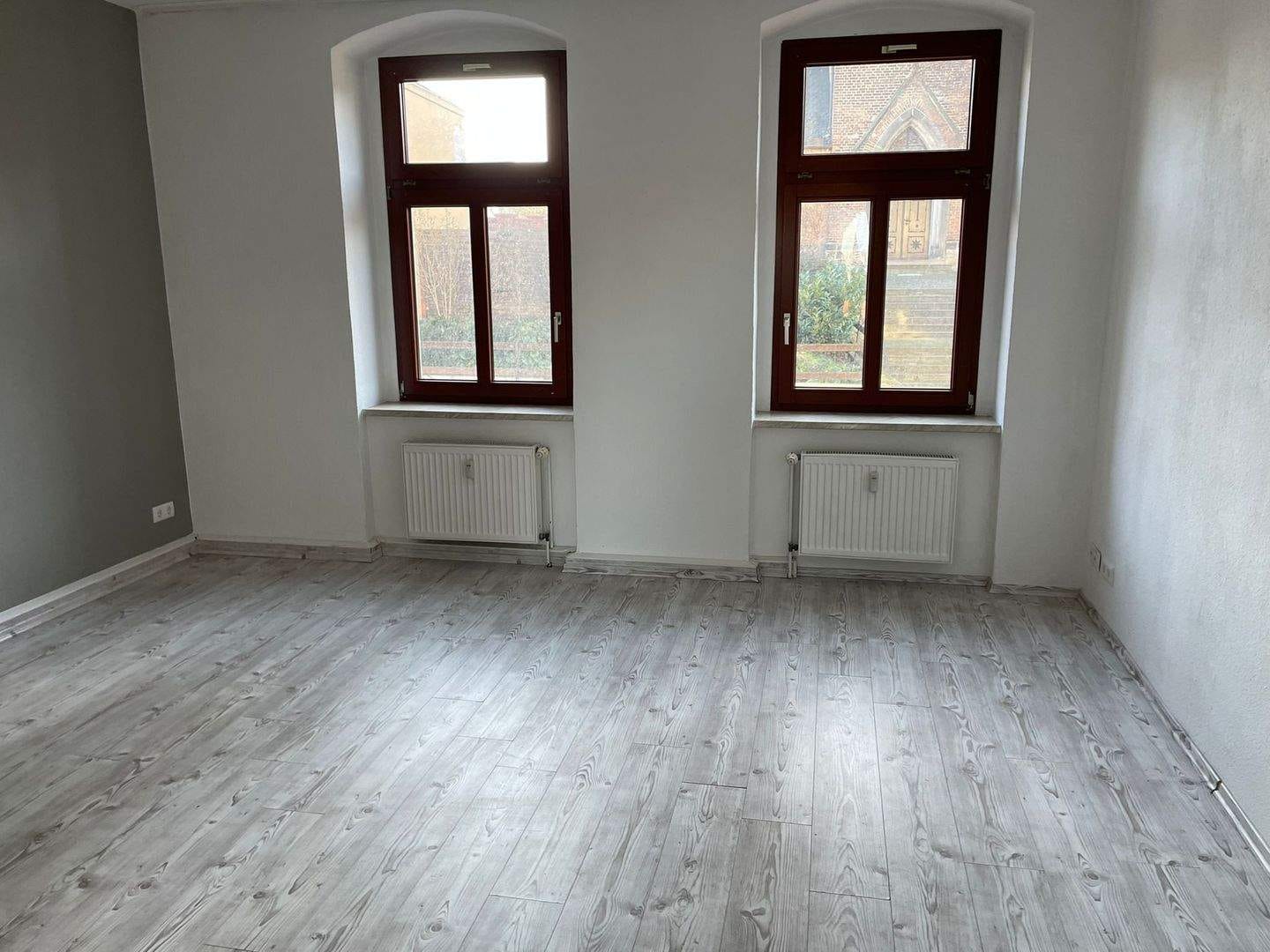 Immobilie in Bernburg - Vollvermietetes 6 Fam. Haus in sehr guter Lage von Bernburg - Bild 1