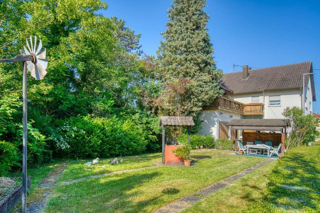 Immobilie in Friesenheim - Zweifamilienhaus mit Ausbaupotenzial und vielseitigen Nutzungsmöglichkeiten - Bild 2