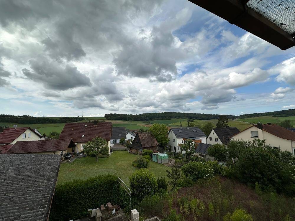 Immobilie in Neubrunn - Vielfältige Möglichkeiten für Familien und Handwerker - Bild 3