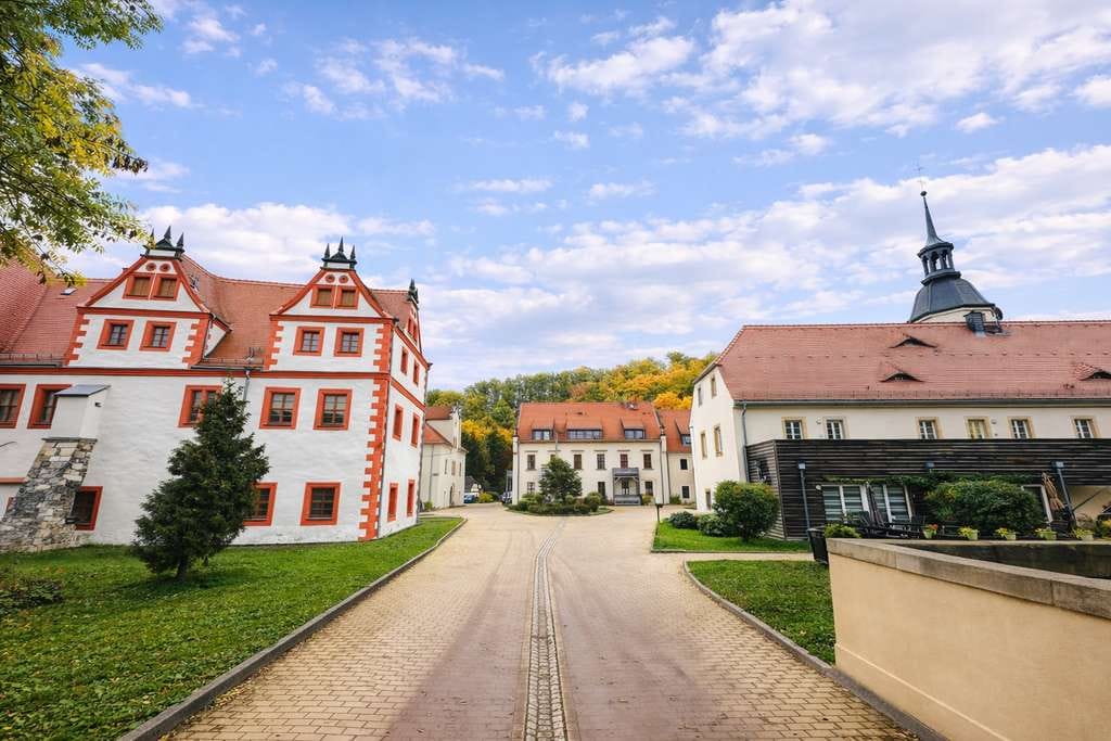 Immobilie in Kreischa - Charmante Denkmal-ETW mit Terrasse & Einbauküche – nachhaltig vermietet - Bild 0