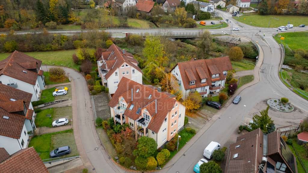 Immobilie in Fichtenberg - Lichtdurchflutete Erdgeschosswohnung mit Garage und Stellplatz - Bild 3
