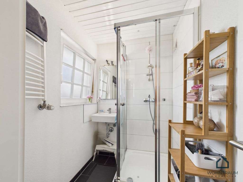 Immobilie in Schwanau - Seltene Gelegenheit: Zweifamilienhaus mit Ferienwohnung, Pool & 1.961 m² Grundstück - Bild 2