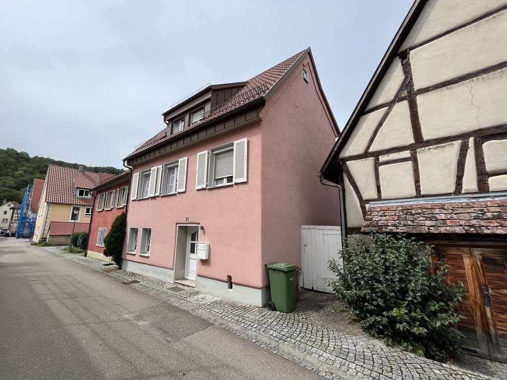 Immobilie in Niedernhall - Schön renoviertes Einfamilienhaus im Herzen von Niedernhall !!! - Bild 1
