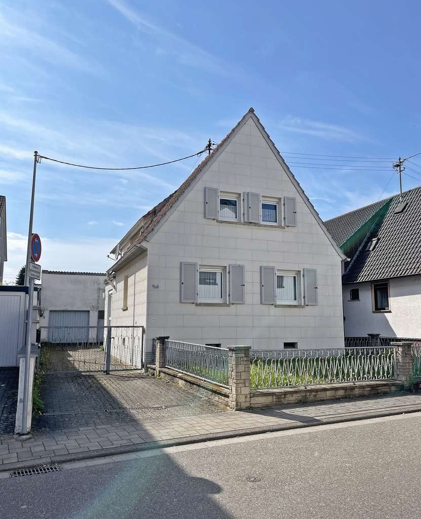 Immobilie in Minfeld - Minfeld: EFH mit Garage, Nebengebäude und Garten - Bild 0