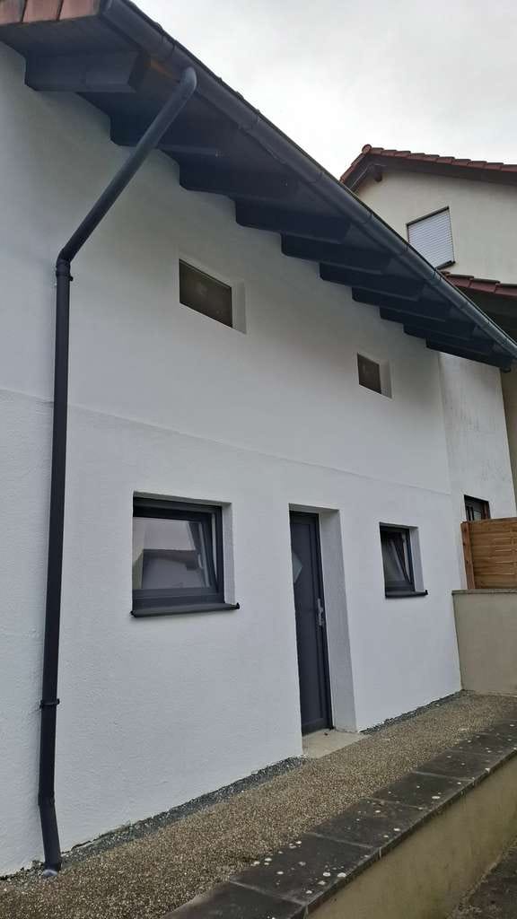 Immobilie in Rosenberg - Haus mit Haupt- und Einliegerwohnung einschl. 24 Monaten Gewährleistung auf alle techn. Gewerke - Bild 1