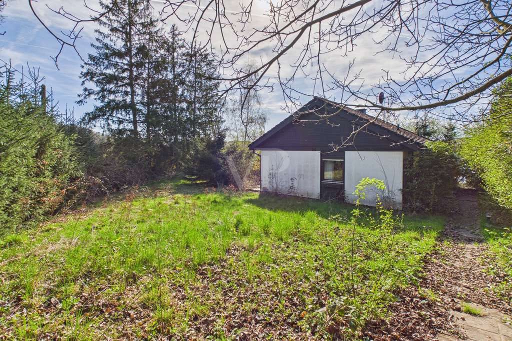 Immobilie in Blankenbach - Freistehendes Einfamilienhaus mit Kamin & Doppelgarage - Bild 1