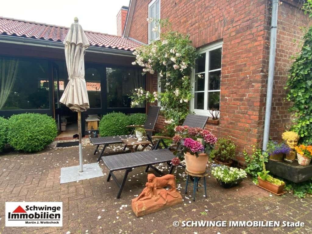 Immobilie in Krummendeich - Einziehen und Wohlfühlen: 130 m² Landhaus in Krummendeich an der Elbe zu verkaufen. - Bild 3