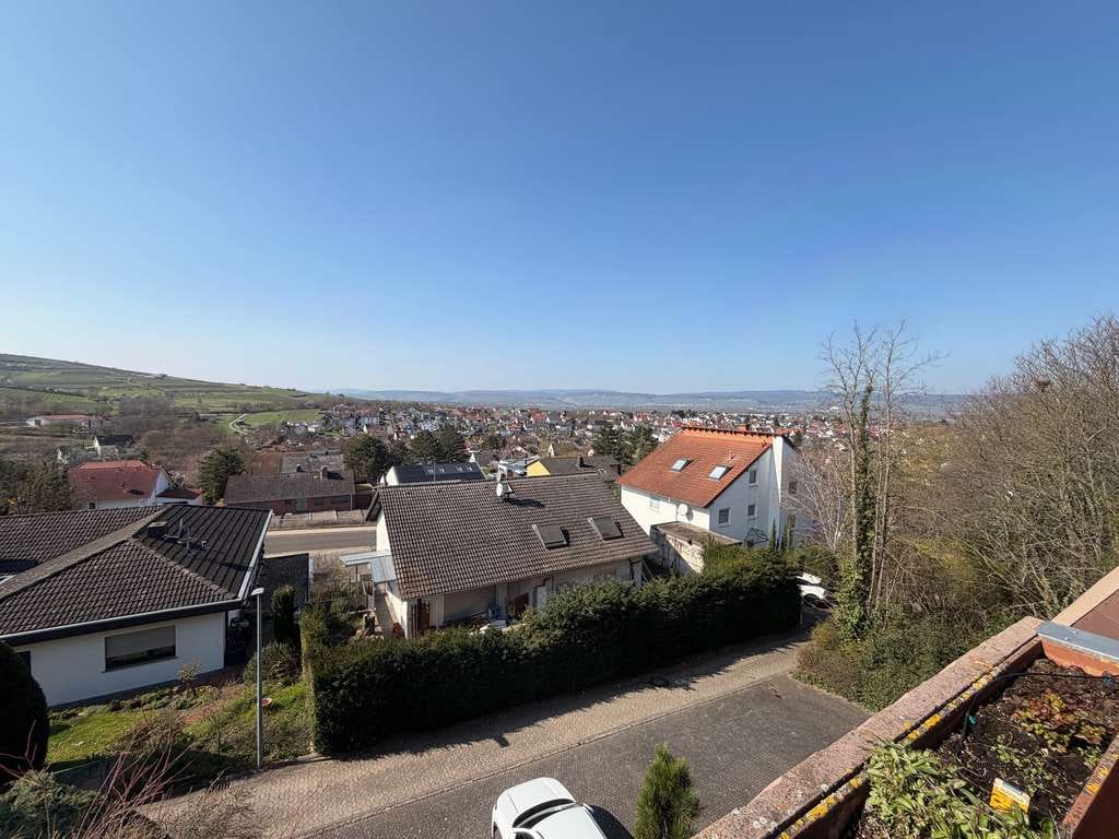 Immobilie in Gau-Algesheim - Gau-Algesheim: 3-Zimmer-Wohnung mit traumhaftem Weitblick - Bild 0