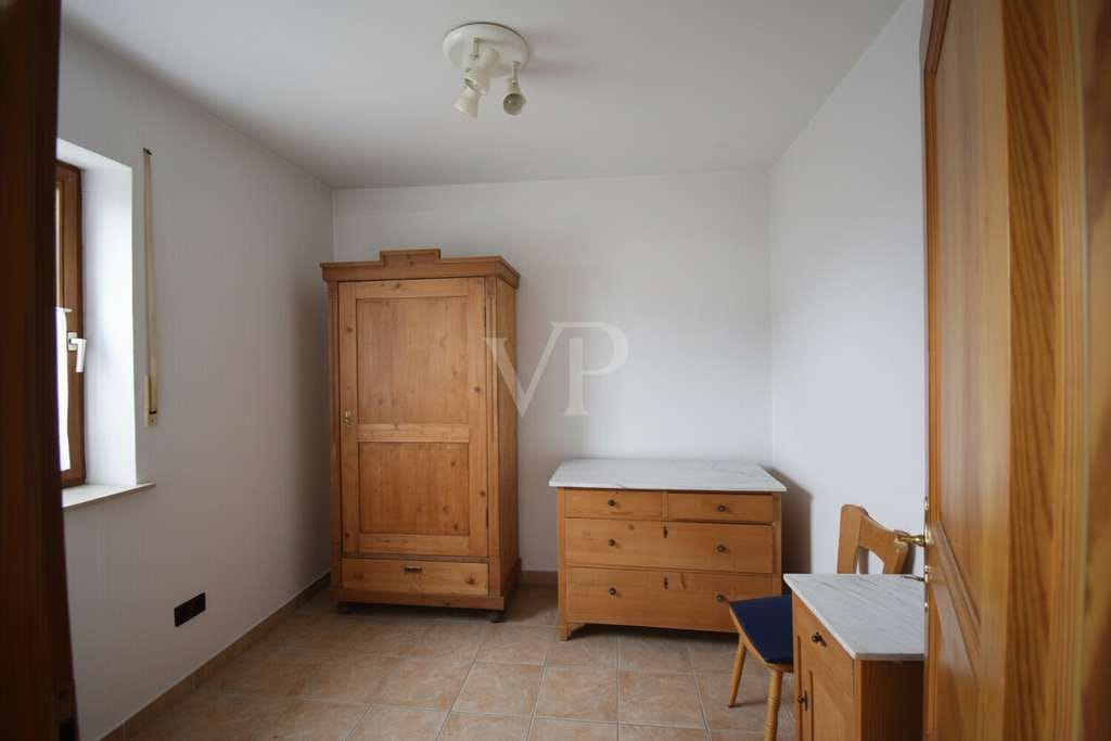 Immobilie in Wassertrüdingen - Freistehendes Einfamilienhaus mit Einliegerwohnung und eingewachsenen Garten in ruhiger Wohnlage - Bild 4