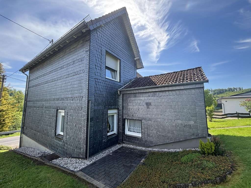Immobilie in Gummersbach - Gepflegtes Wohnhaus mit liebevoll angelegtem Garten! - Bild 4
