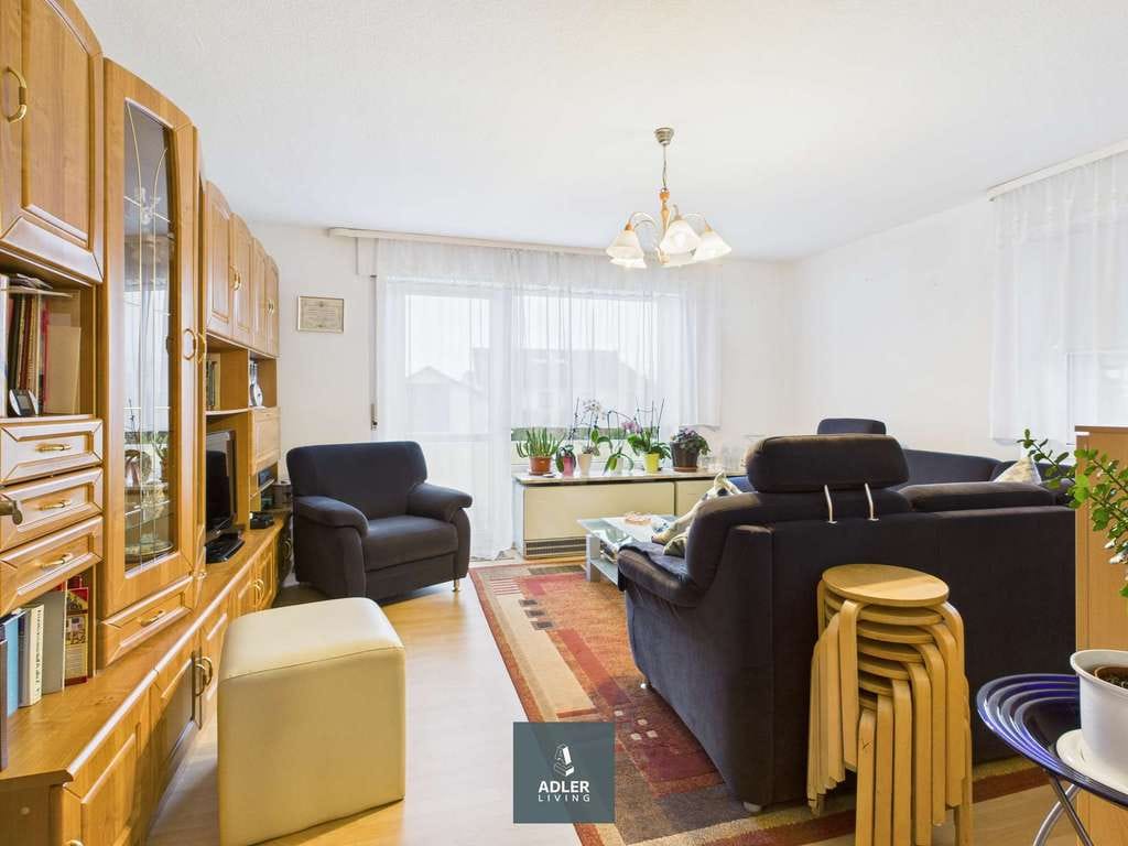 Immobilie in Friolzheim - ZWEIFAMILIENHAUS - mit Doppelgarage, Dachterrasse und Garten in Friolzheim - Bild 2