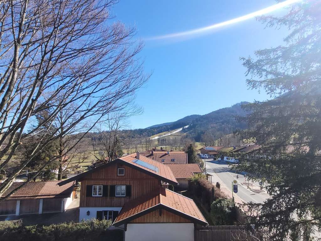 Immobilie in Gmund - Panoramablick & Ausbaupotential - einzigartige Dachgeschosswohnung in Seenähe - Bild 0