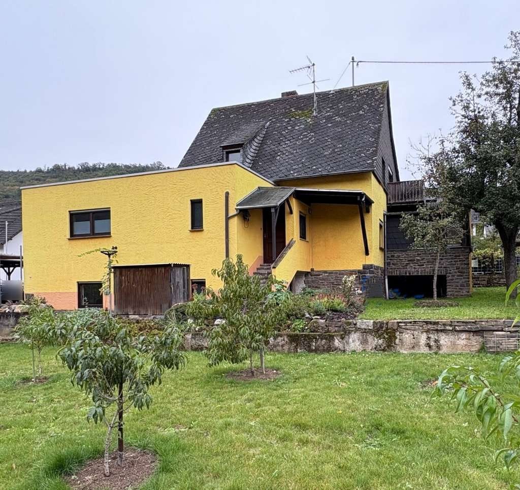Immobilie in Oberfell - Ideales Mehrgenerationenhaus - Hochwertiges Zweifamilienhaus in Oberfell - Bild 0