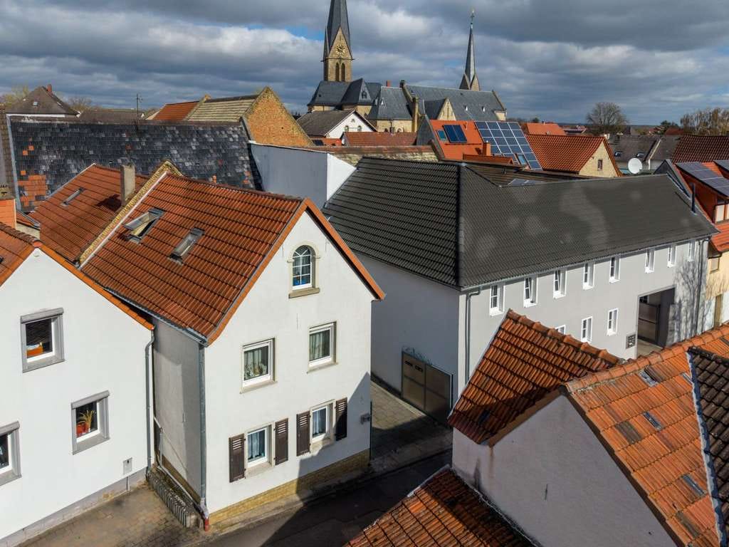 Immobilie in Saulheim - Rheinhessischer Hof mit 2 Wohneinheiten und Scheune – vielseitig nutzbar und ausbaufähig - Saulheim - Bild 0