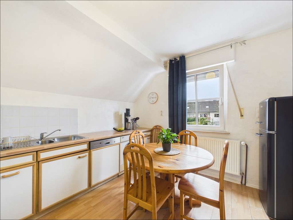 Immobilie in Goldbach - Gestalten statt suchen – Haus mit Potenzial für Familie oder zwei Parteien - Bild 3