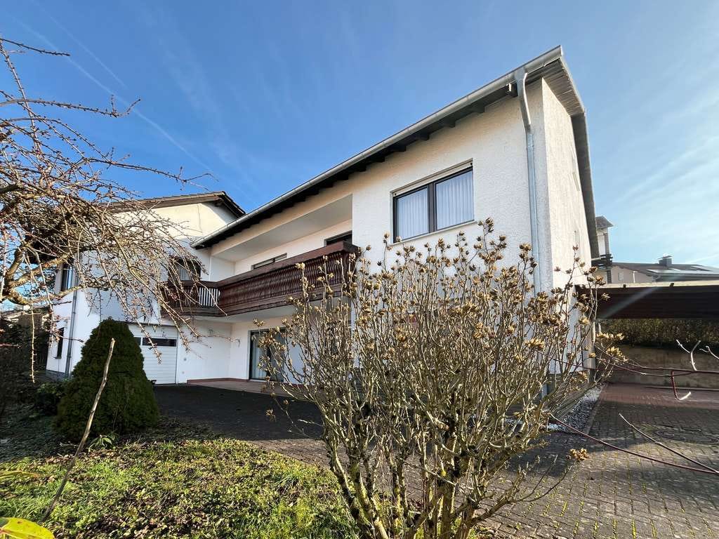 Immobilie in Hausen - Großzügiges Zweifamilienhaus in traumhafter Südwestausrichtung - vielfältige Nutzungsmöglichkeiten - Bild 0