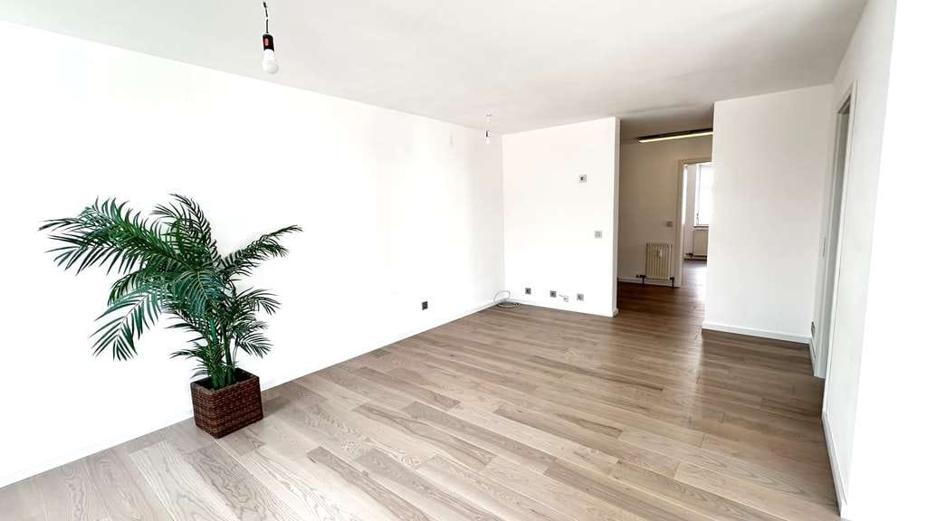 Immobilie in Löchgau - Bestnote !!! Energieeffizient, neuwertig und sofort beziehbar: Perfekter Grundriss in zentraler Lage - Bild 4