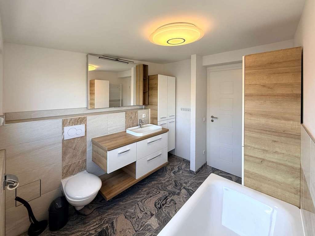 Immobilie in Pfaffing - Luxuriöser Wohntraum mit riesiger Dachterrasse - Bild 4