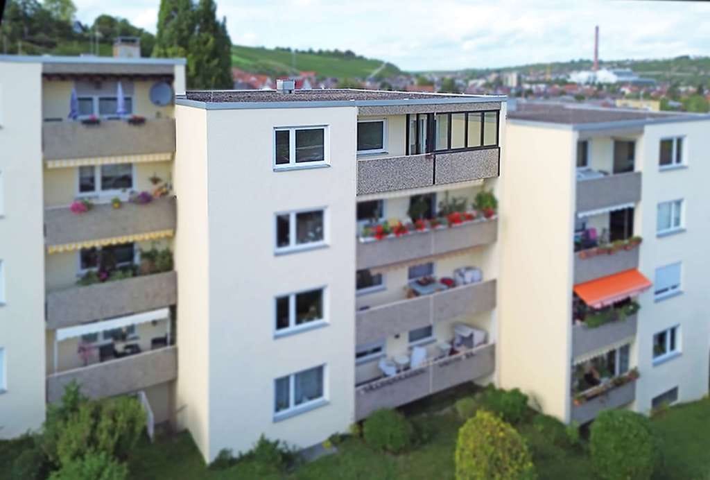 Immobilie in Walheim - WOHNEN MIT BLICK INS NECKARTAL – 4,5-Zimmerwohnung mit Garage – bezugsfrei - Bild 2