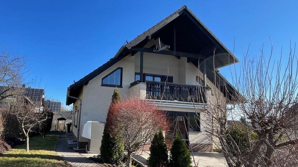 Immobilie in Mülsen - Haus mit Stil im schönen Wohngebiet - Bild 2
