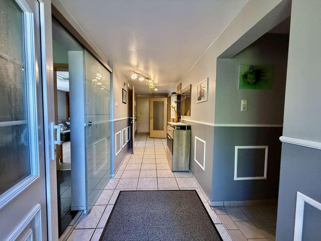 Immobilie in Vlotho - Außergewöhnlich wohnen auf rund 250 m² – viel Platz für Familie, Arbeit und neue Ideen - Bild 1