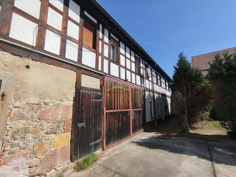 Immobilie in Frohburg - Fachwerk Bauernhaus für zwei Familien - Teil eines Hofes in Dolsenhain - Bild 1