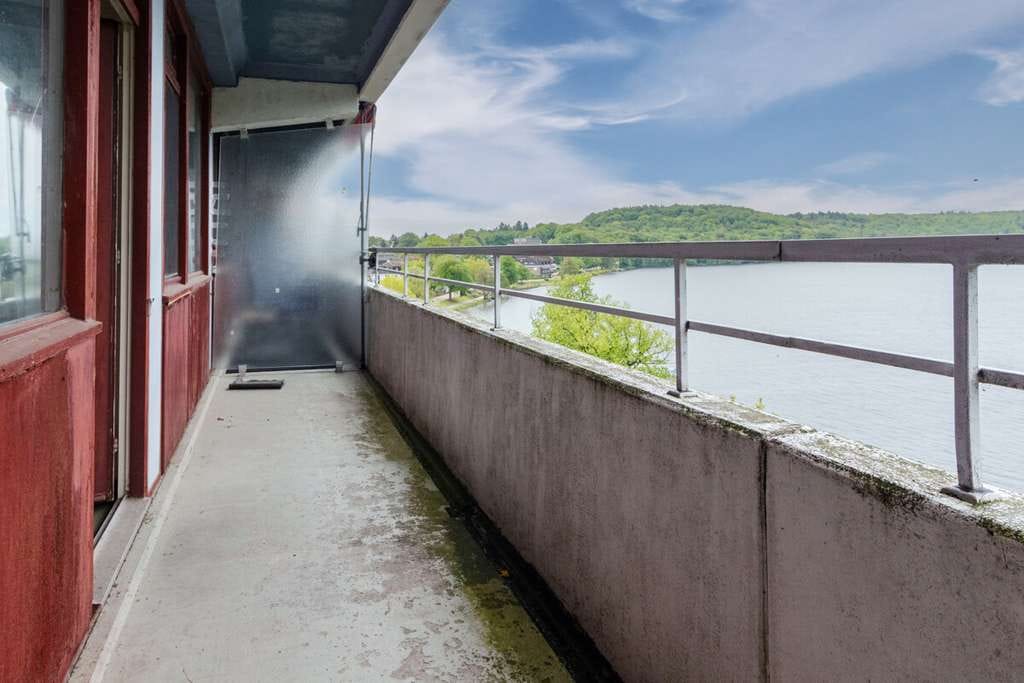 Immobilie in Malente - modernisierungsbedürftige 2-Zimmer-Eigentumswohnung mit herrlichem Seeblick - Bild 2
