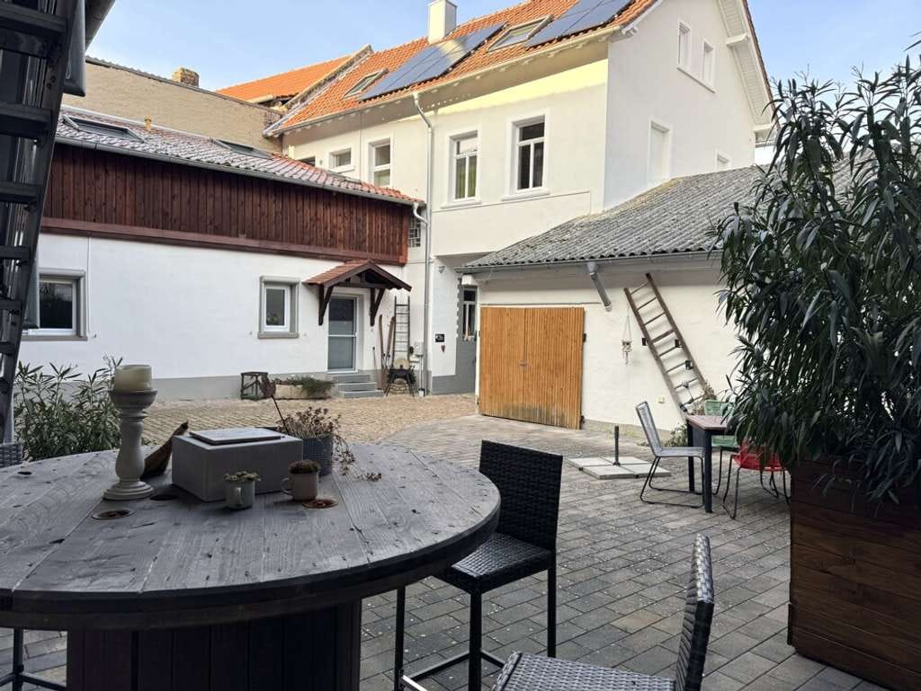 Immobilie in Bermersheim vor der Höhe - Großzügigkeit trifft Geschichte! - Bild 2