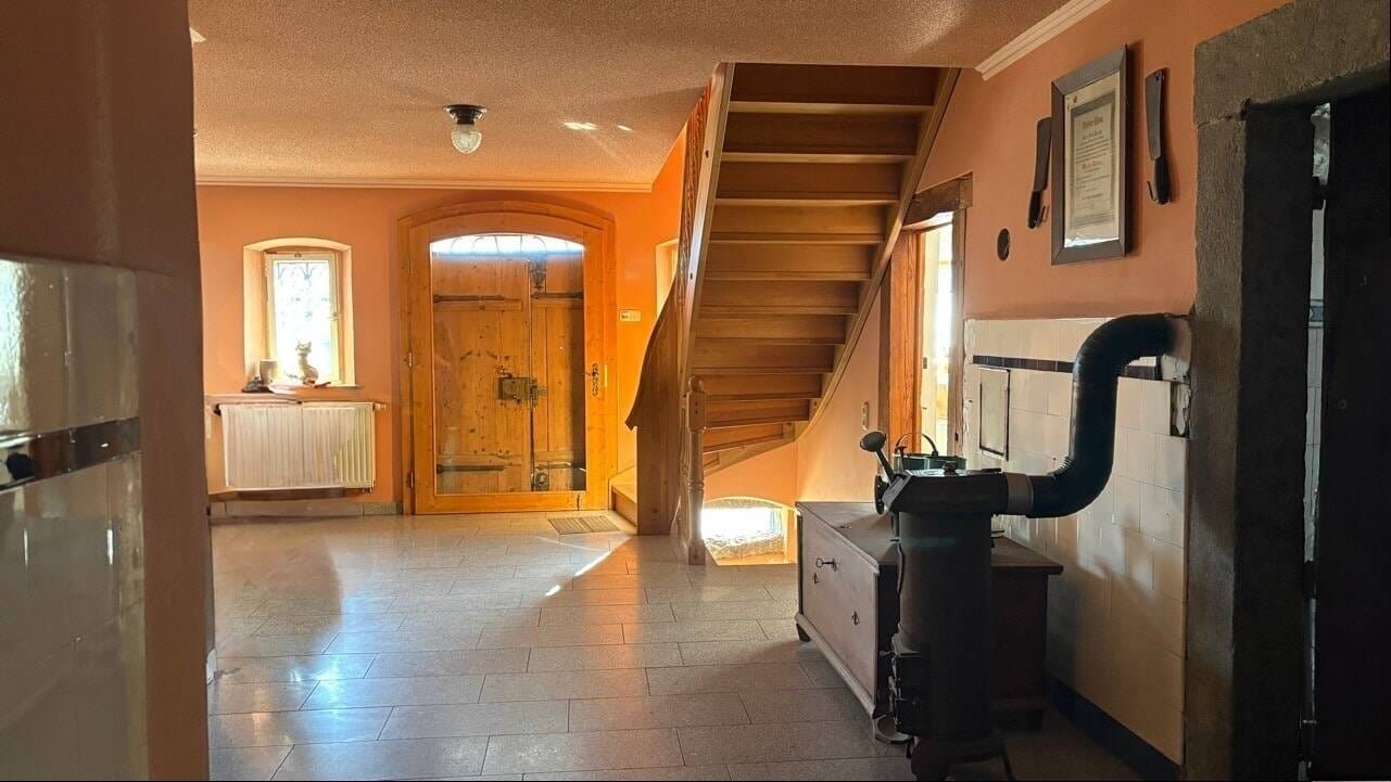 Immobilie in Ebersbach-Neugersdorf - Innendrin - unerwartet und beeindruckend - Bild 1