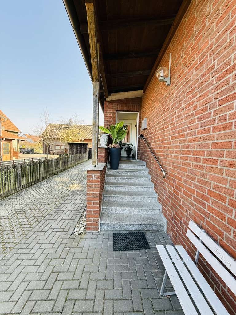 Immobilie in Nordstemmen - Vermietetes 4-PH mit Top-Bahnanbindung und Infrastruktur in Nordstemmen/Barnten - Bild 2