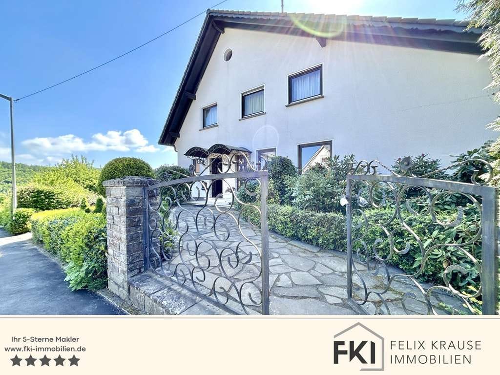 Immobilie in Betzdorf - **Hochwertiges Einfamilienhaus mit Pool in ruhiger Höhenlage von Betzdorf** - Bild 1