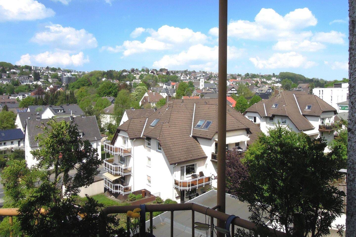 Immobilie in Ennepetal - Schöne Maisonette-Wohnung mit Galerie, Balkon und Garage in Ennepetal-Voerde - Bild 0
