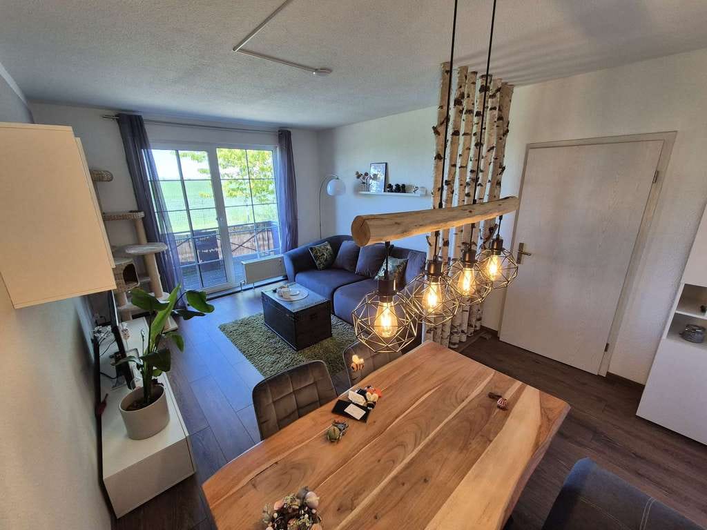Immobilie in Leuna - Gepflegte 2-Zimmer-Wohnung mit Westbalkon, TG-Stellplatz - Randlage von Leipzig - Bild 2