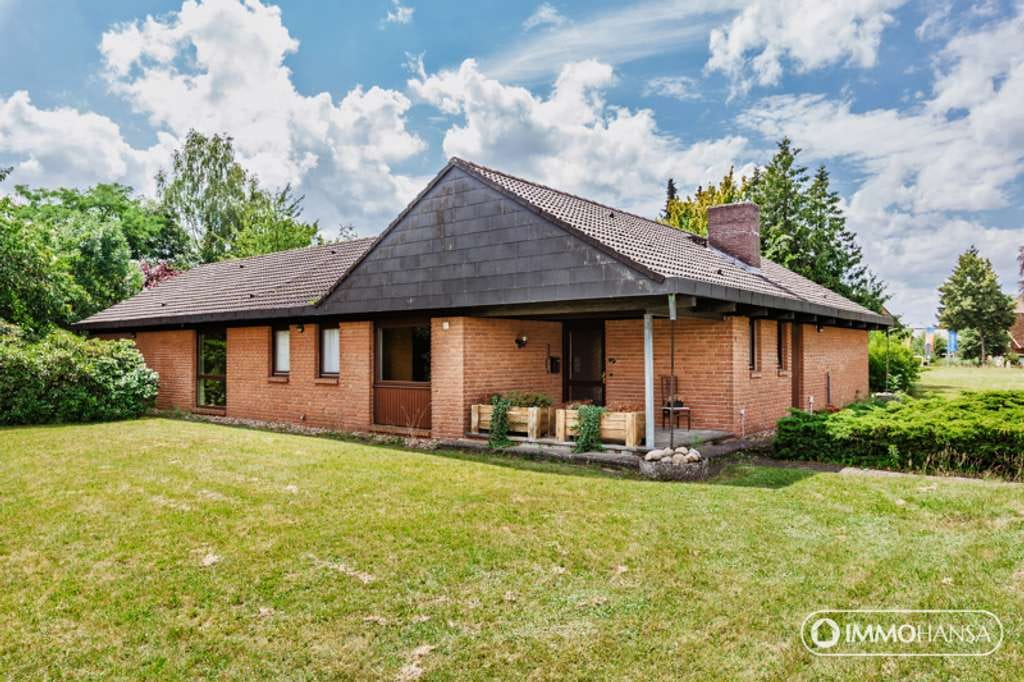 Immobilie in Embsen - Familientraum: Bungalow mit gehobener Ausstattung, Wintergarten, Wellnessoase und großem Garten - Bild 0