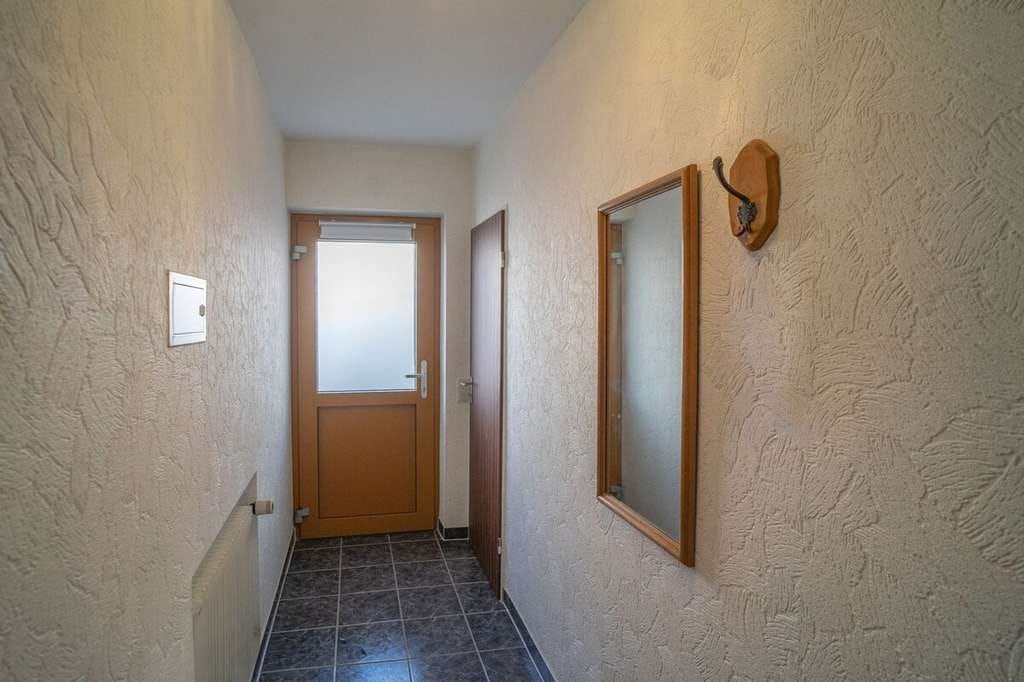 Immobilie in Oberderdingen - Gepflegter Bungalow mit Einliegerwohnung, Doppelgarage und großem Garten in ruhiger Hanglage - Bild 4