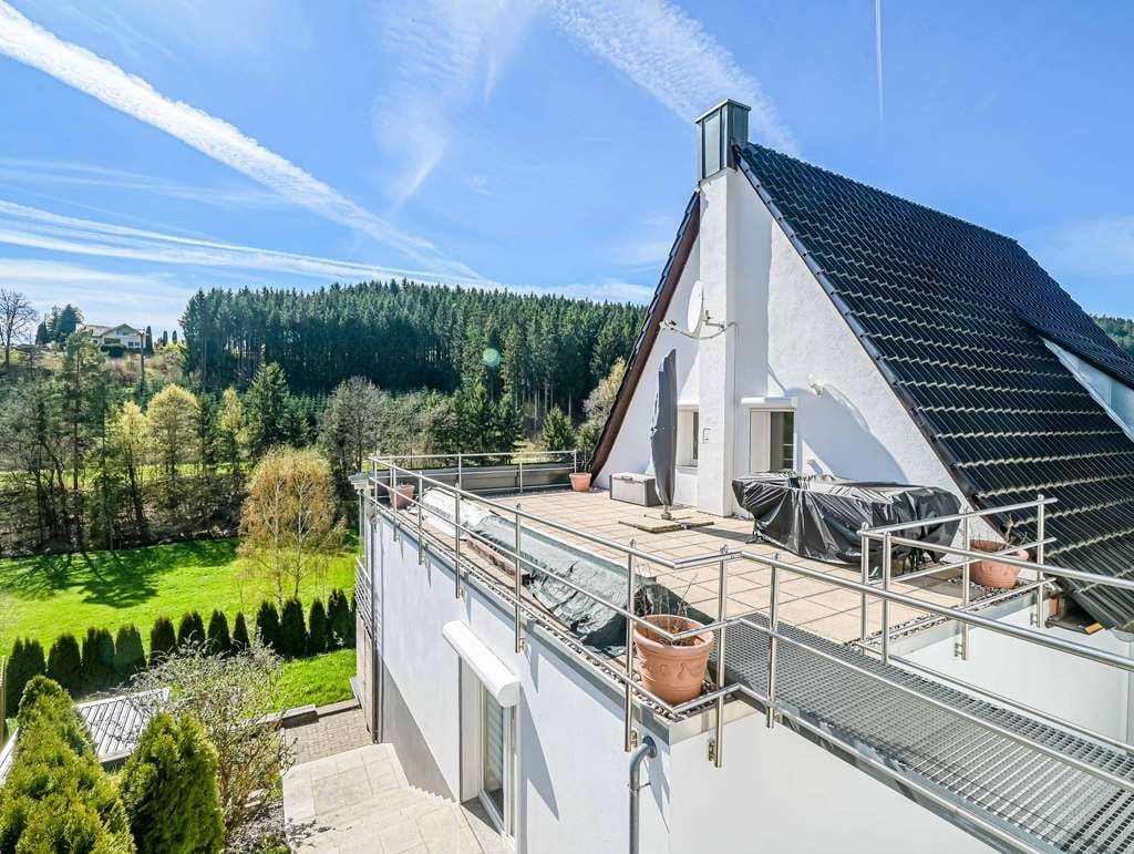 Immobilie in Fellen - Topsaniertes A+ EFH, ca. 146 m² Wfl., mit Keller, Nebengebäude und Garten in Fellen zu verkaufen - Bild 2