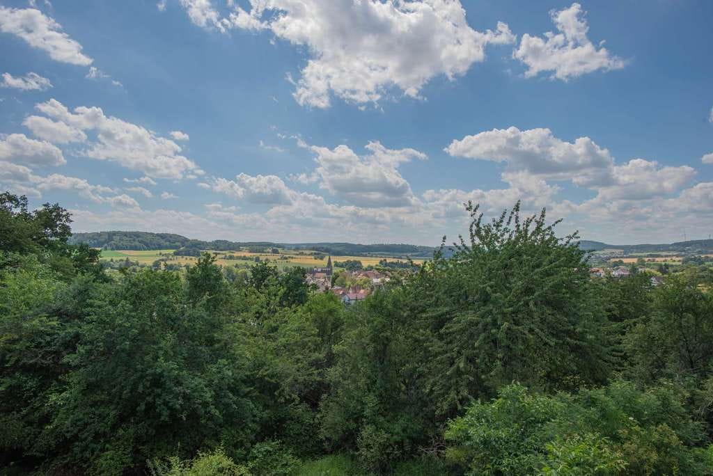 Immobilie in Rabenau - Architektenhaus mit Einliegerwohnung in traumhafter Lage mit grandioser Aussicht. - Bild 2