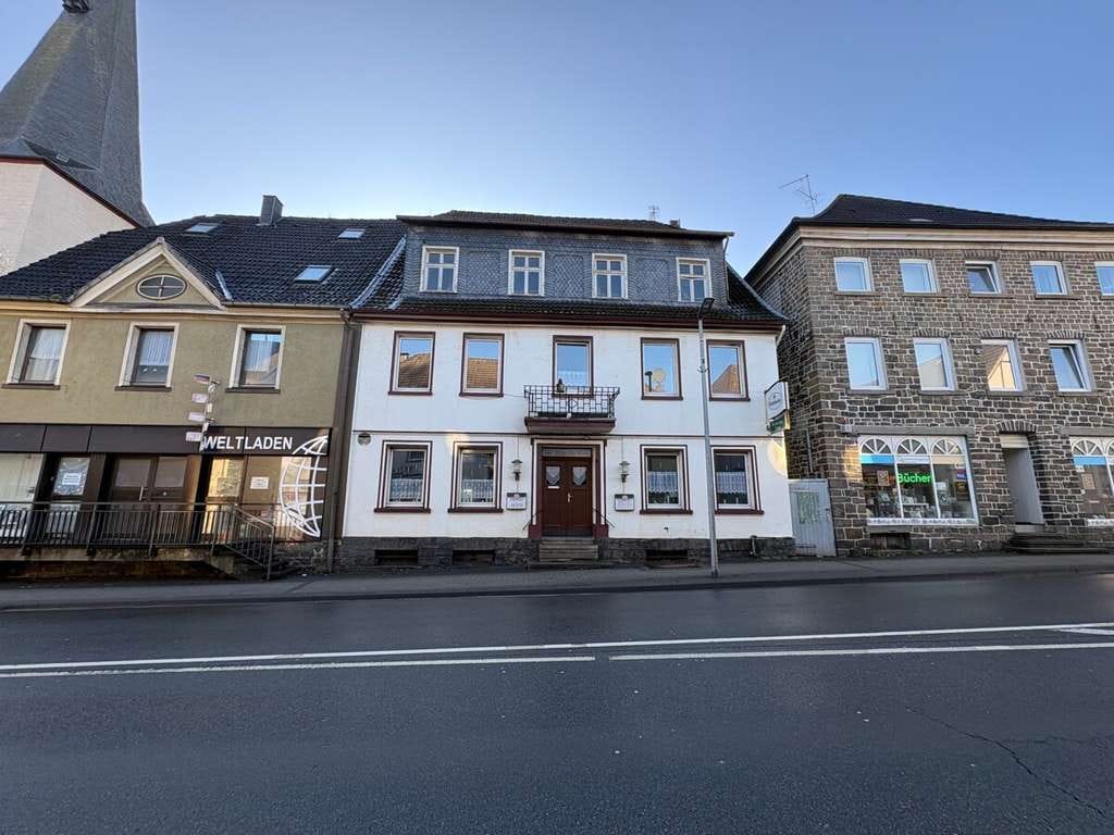 Immobilie in Neuenrade - VR IMMO: Charmantes Wohn- und Geschäftshaus mit Entwicklungspotenzial. - Bild 3