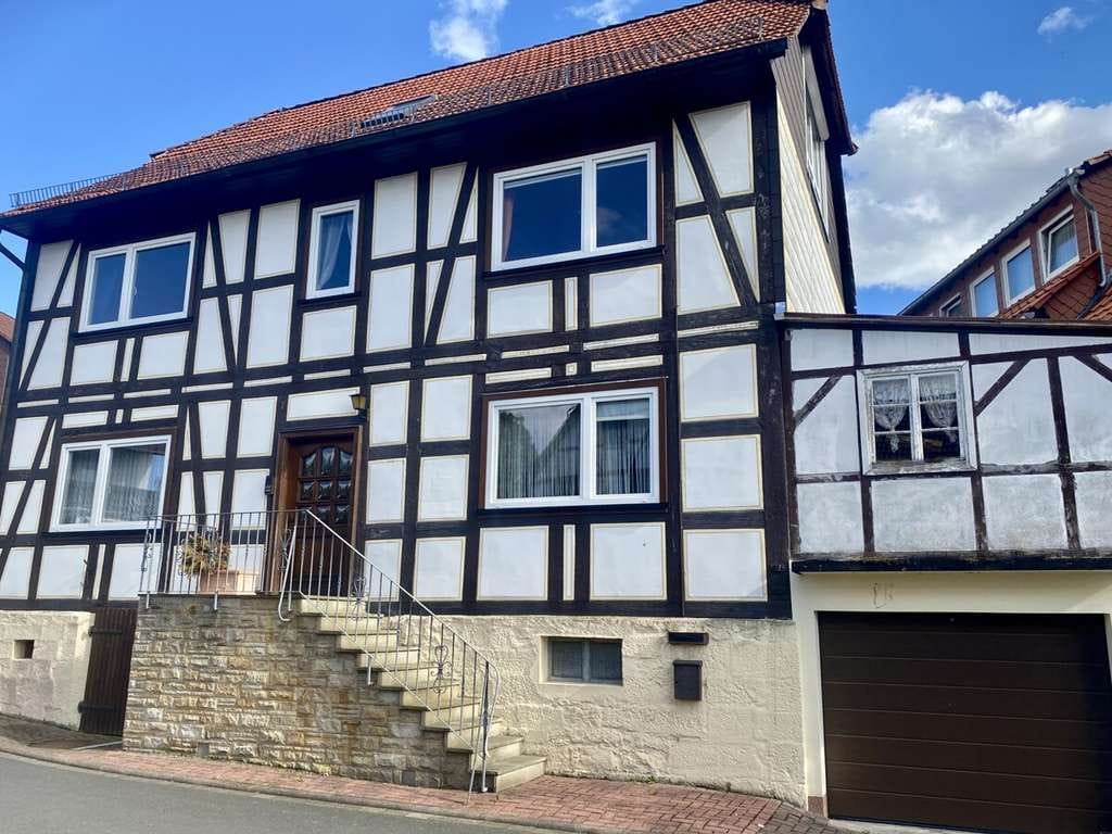 Immobilie in Staufenberg - Einfamilienhaus in Staufenberg - Frei nach Absprache - Bild 0