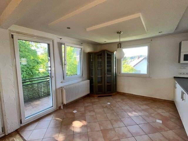 Immobilie in St. Georgen im Schwarzwald - Sehr ruhig gelegenes 1-2 Familienhaus mit Ausblick. Großer Garten. Alter Baumbestand . Sofort Frei!! - Bild 4