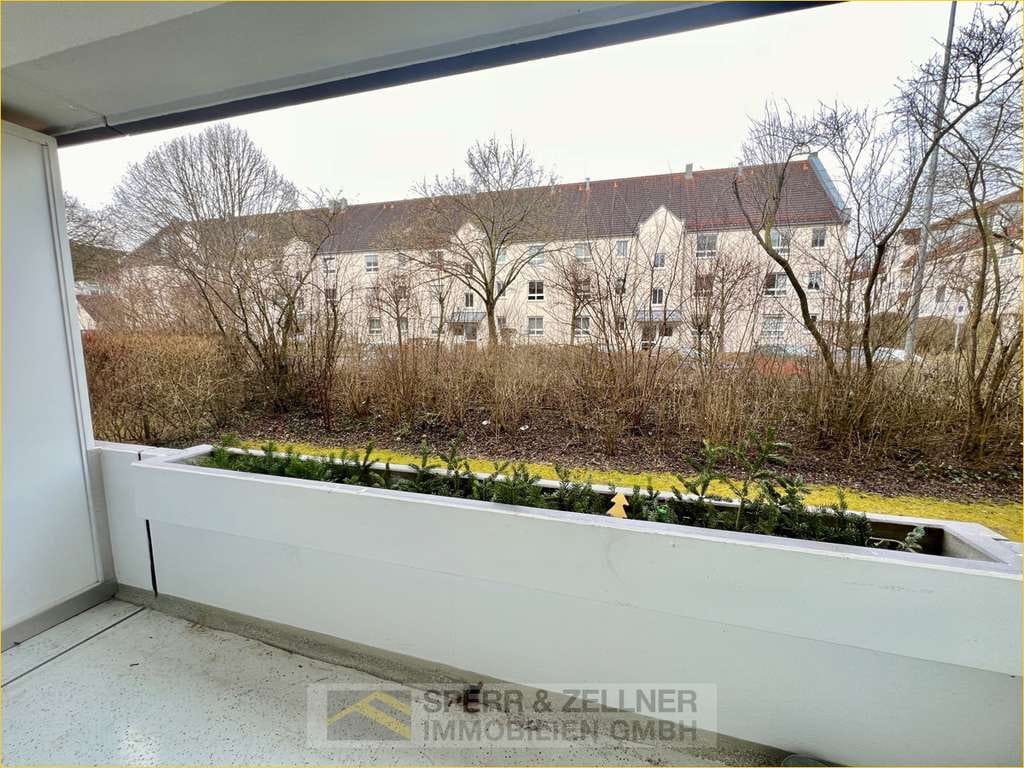 Immobilie in Erding - Für Kapitalanleger - Vermietete, gepflegte 2-Zimmer-Wohnung mit Balkon und Einbauküche - Bild 2