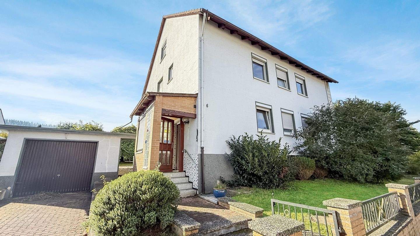 Immobilie in Heinsen - Zweifamilienhaus mit Potenzial in ruhiger Lage von Heinsen! - Bild 0