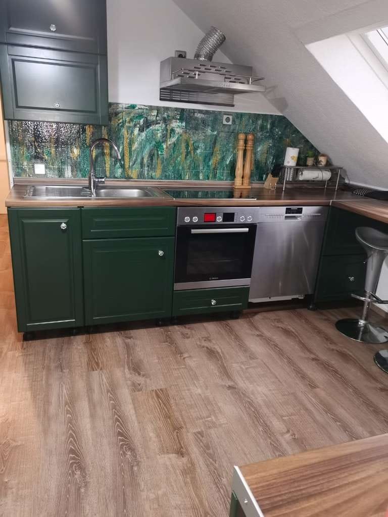 Immobilie in Bischweier - Klimatisierte Dachgeschosswohnung mit Balkon und viel Tageslicht

 - Bild 4