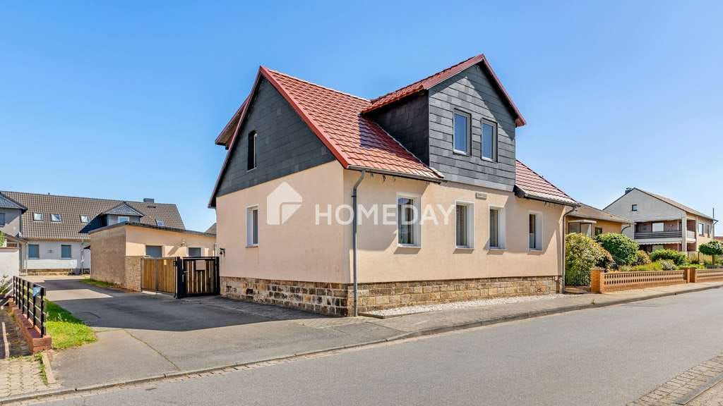 Immobilie in Grafhorst - Familienfreundliches Eigenheim mit Nebenhaus, Terrasse und Carport - Bild 2