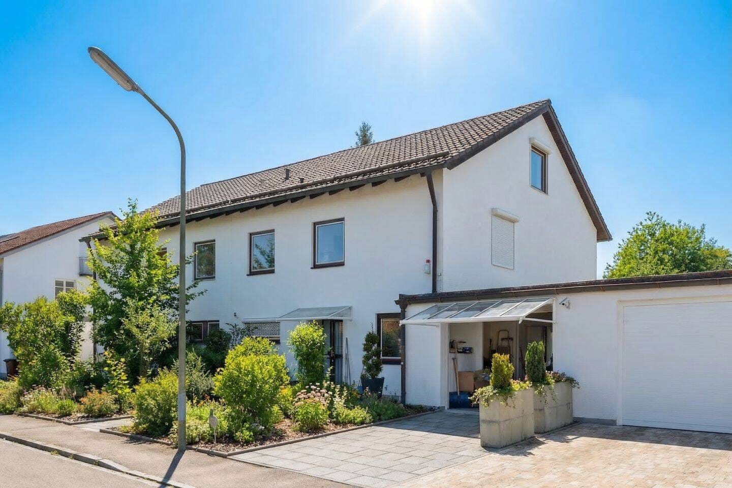Immobilie in Oberhaching - Große Doppelhaushälfte in ruhiger Lage von Oberhaching - Bild 0