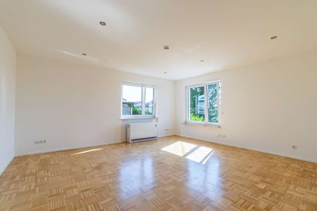 Immobilie in Ravensburg - Ravensburg – Erstklassige Aussichtslage! Dreifamilienhaus im Ravensburger Süden... - Bild 3